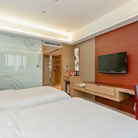 Guangzhou New Century Hotel Buitenkant foto