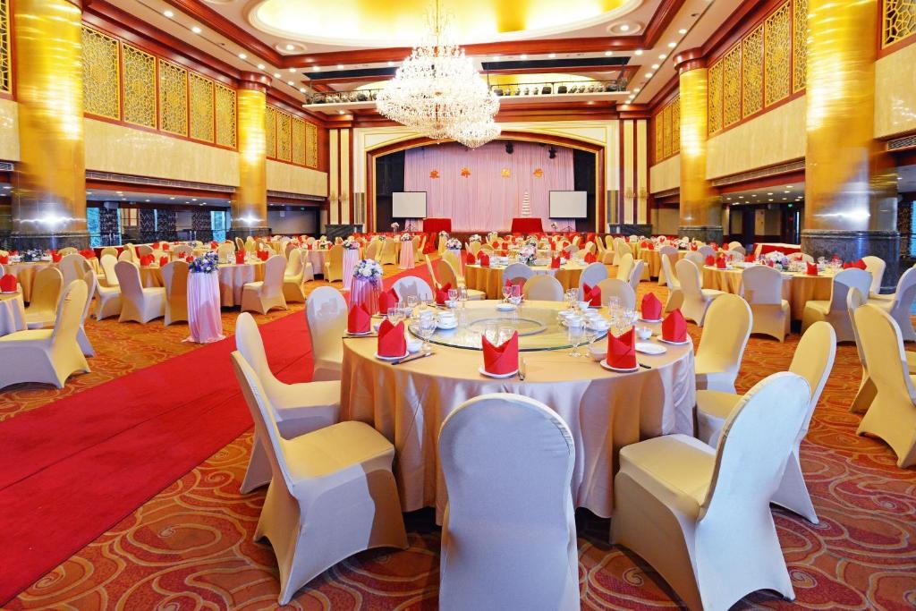 Guangzhou New Century Hotel Buitenkant foto