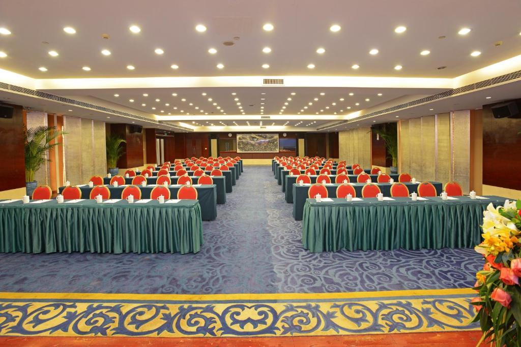 Guangzhou New Century Hotel Buitenkant foto