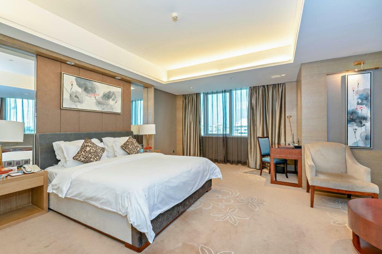 Guangzhou New Century Hotel Buitenkant foto